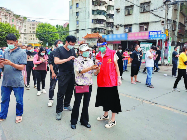     仲愷各級出租屋管理黨組織在疫情防控方面發揮了重要作用。