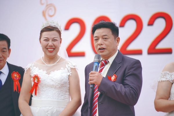     劉勝偉、楊玖連夫妻：我們夫妻很恩愛，沒有紅過臉。希望向天再借500年，讓我們再愛500年。
