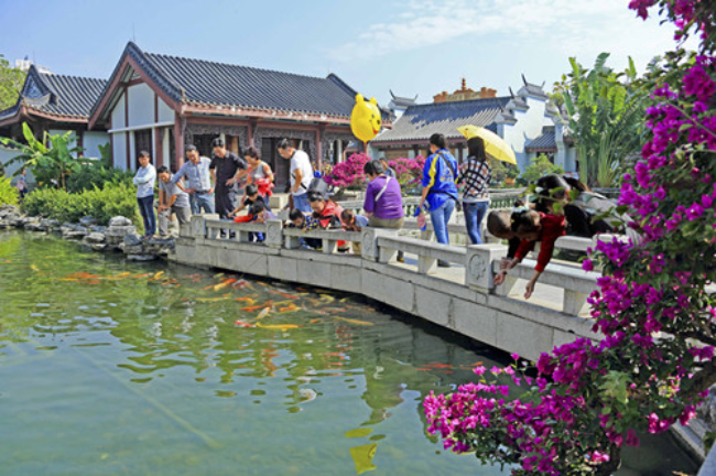 六湖九橋十八景_花港觀魚(yú).png
